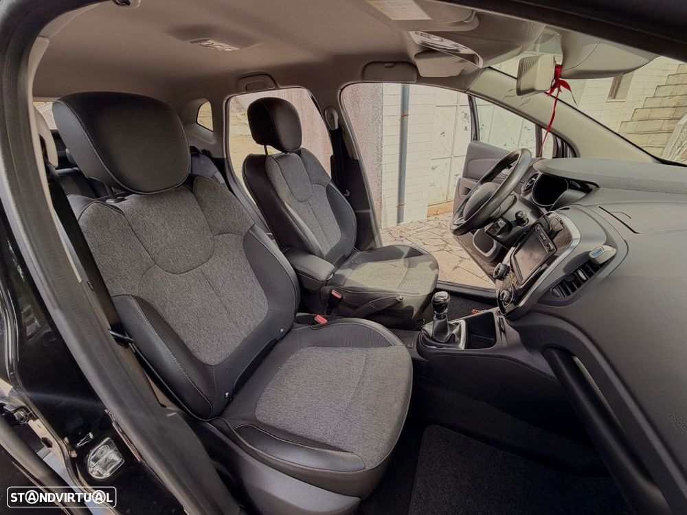 Renault Captur 1.2 TCe Exclusive - 19