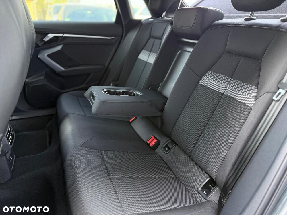 Audi A3 Sportback 35 TFSI mHEV S Line S tronic - 17