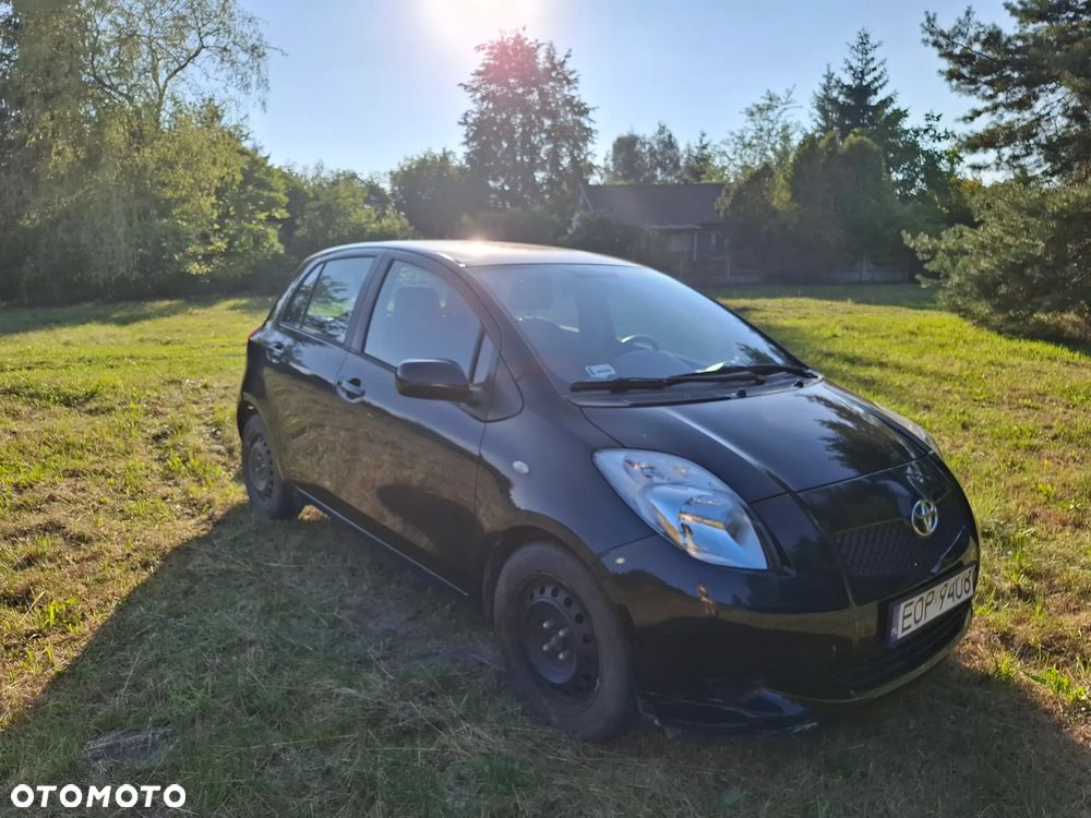 Toyota Yaris 1.3 Luna - 4