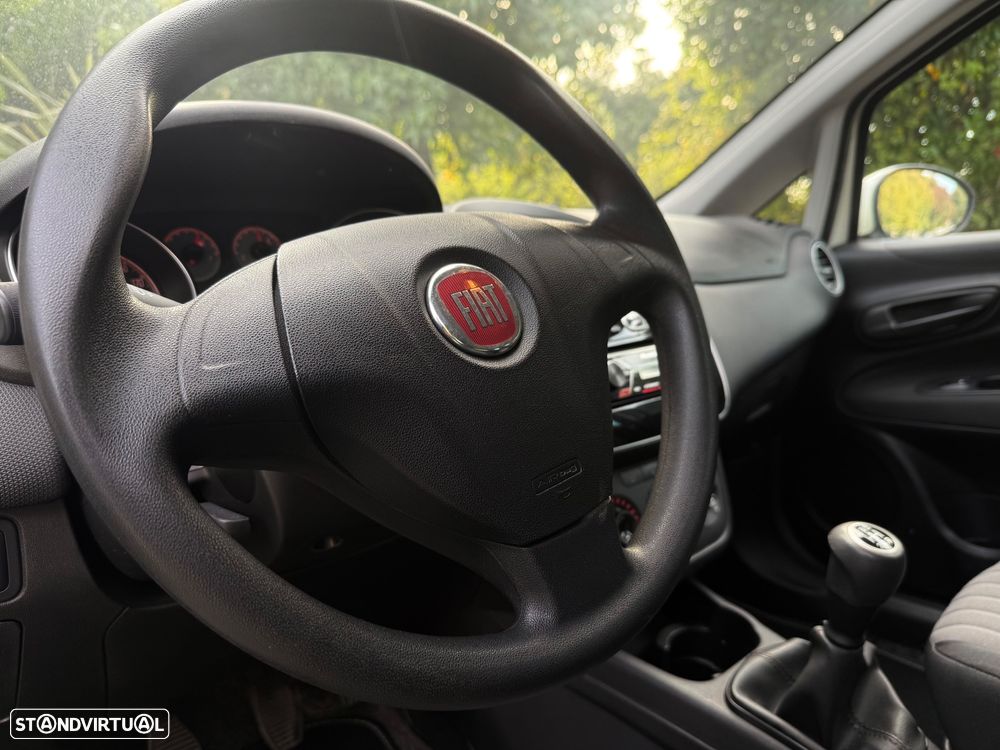 Fiat Punto 1.3 M-Jet IVA Dedutivel - 5