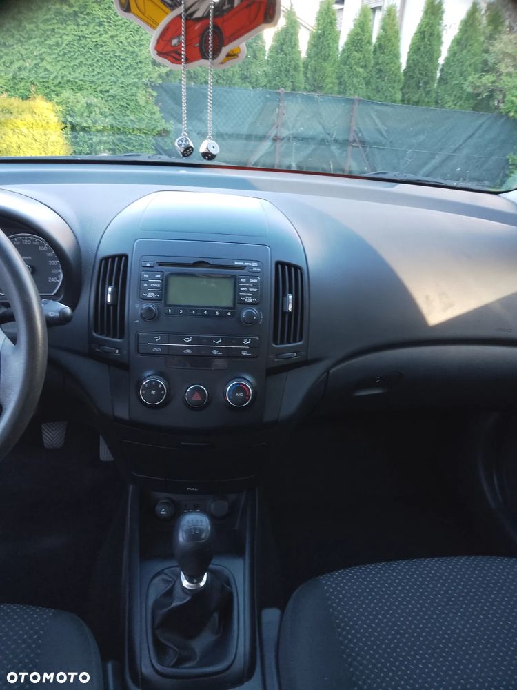 Hyundai i30 1.4 Classic EU5 - 16