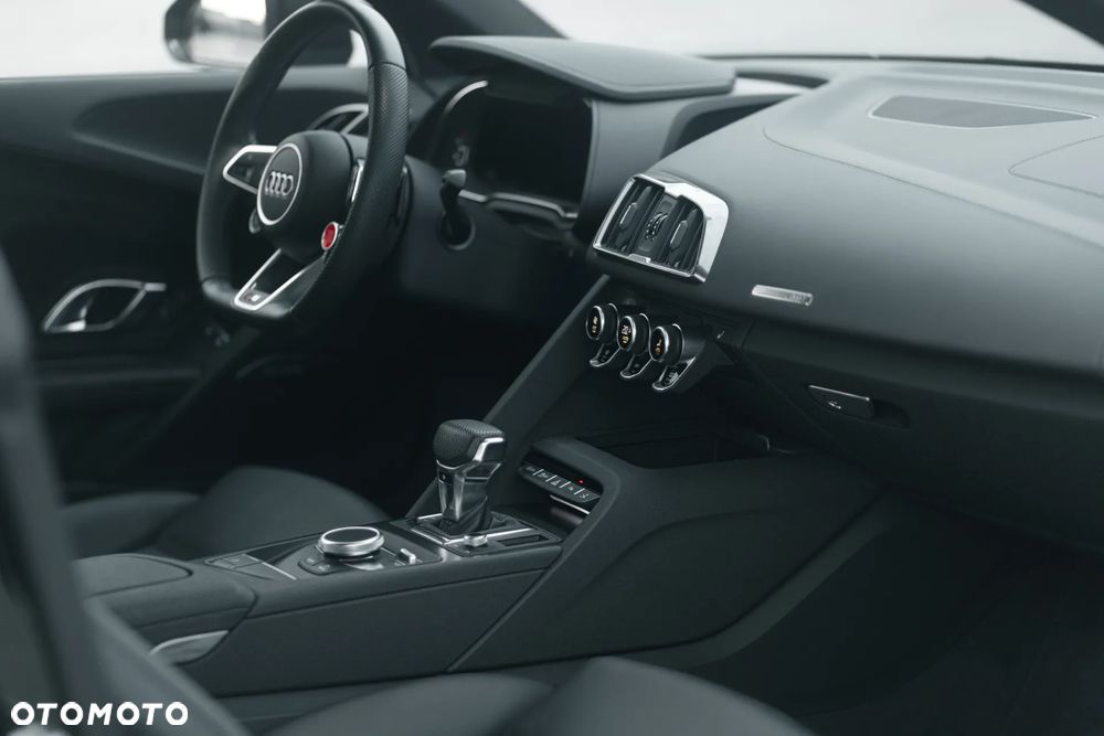 Audi R8 Coupé V10 RWD - 38