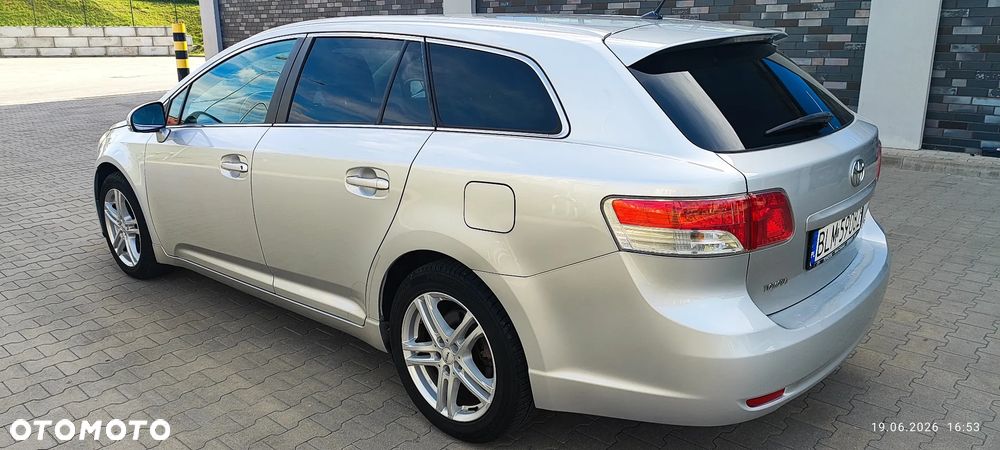 Toyota Avensis 2.2 D-4D Executive - 7