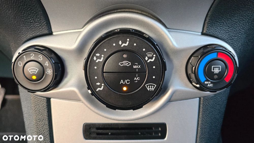 Ford Fiesta - 19