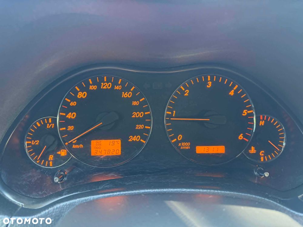 Toyota Avensis - 7