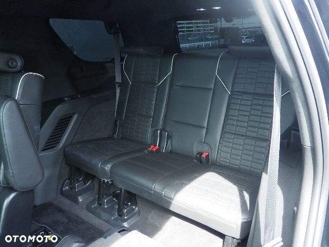 Cadillac Escalade - 32