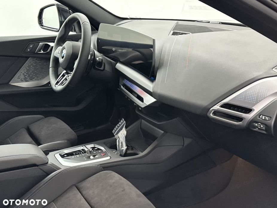 BMW Seria 2 220d mHEV - 13