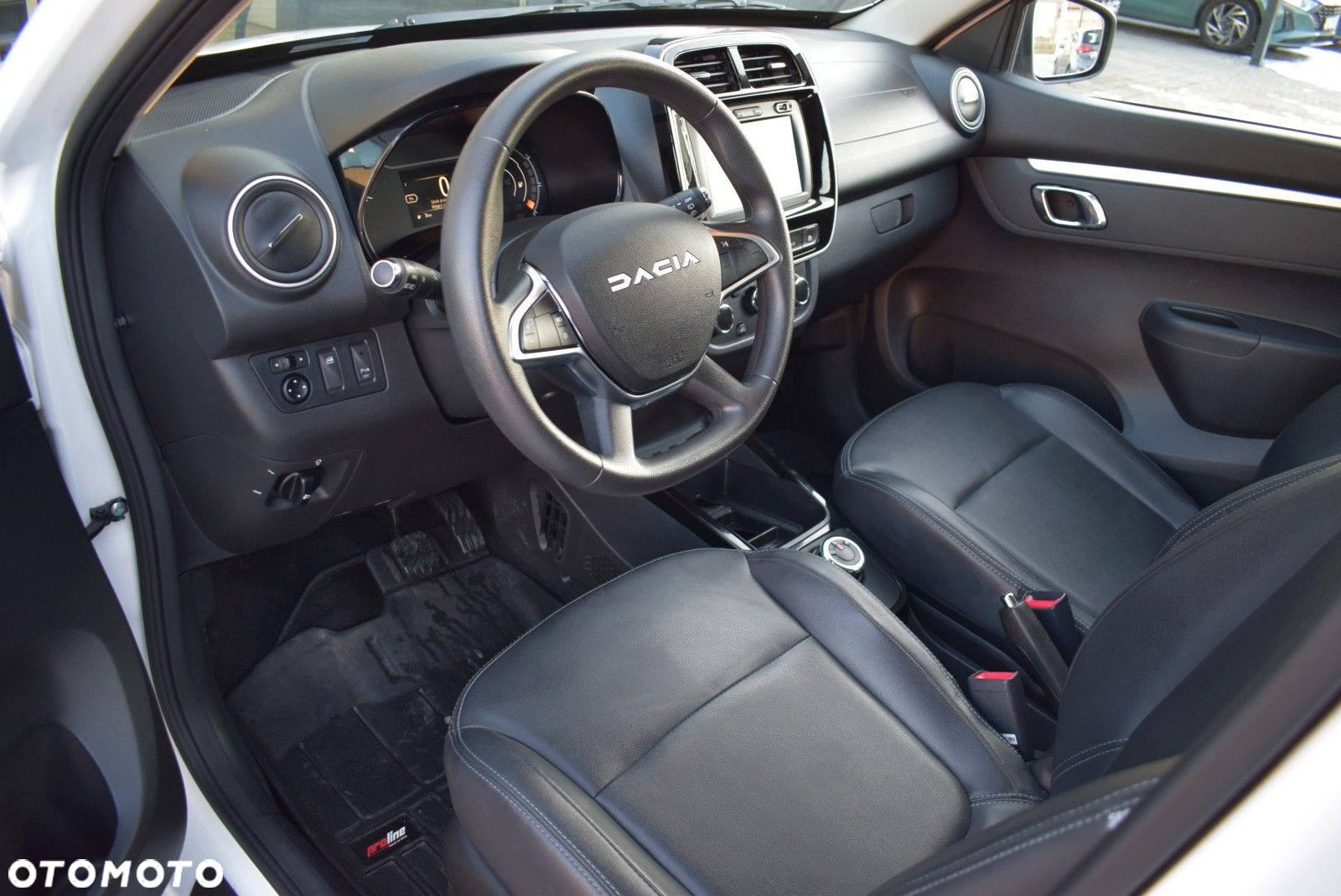 Dacia Spring - 11