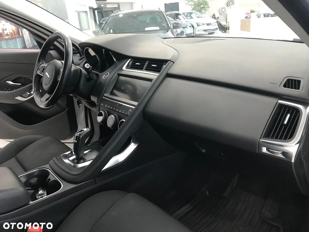 Jaguar E-Pace 2.0 i4D AWD - 34