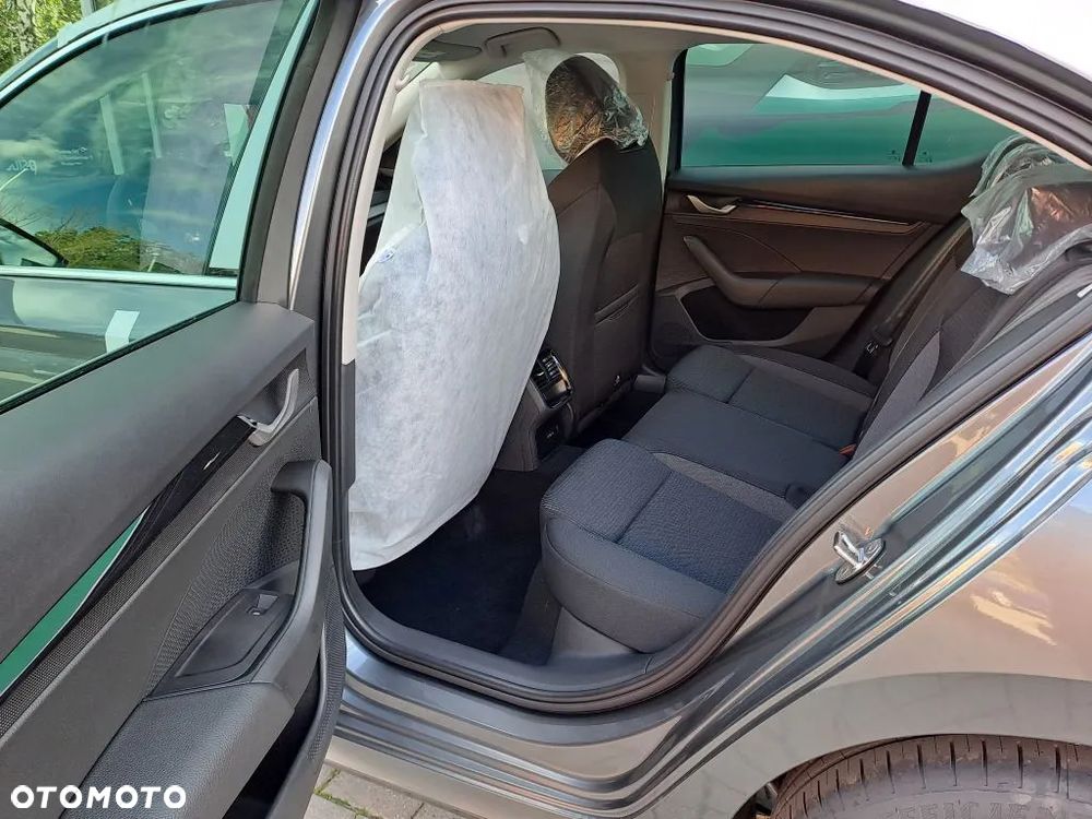 Skoda Octavia 1.5 TSI mHEV Edition 130 Selection DSG - 6