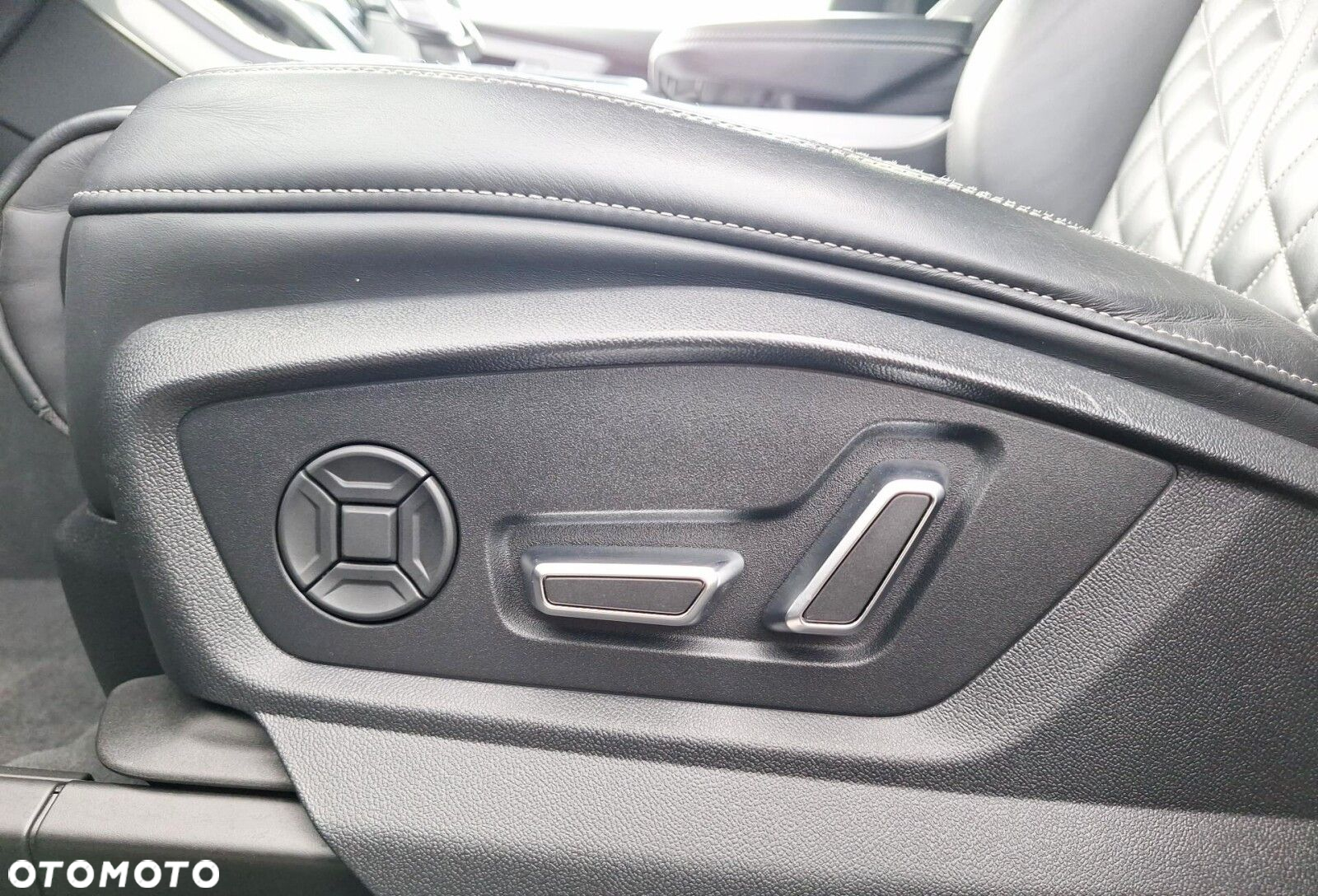 Audi Q8 - 25