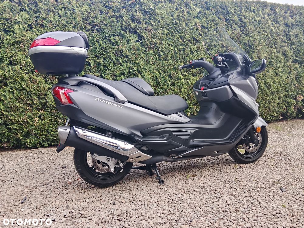 Suzuki Burgman - 4