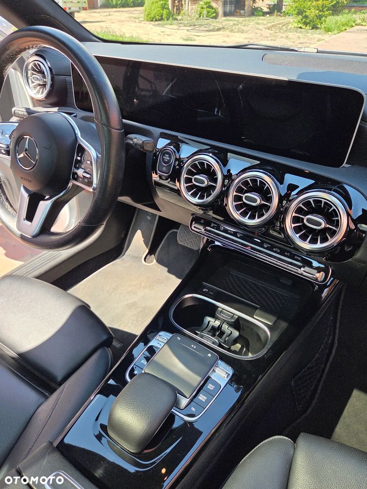 Mercedes-Benz CLA 250 Progressive 7G-DCT - 19