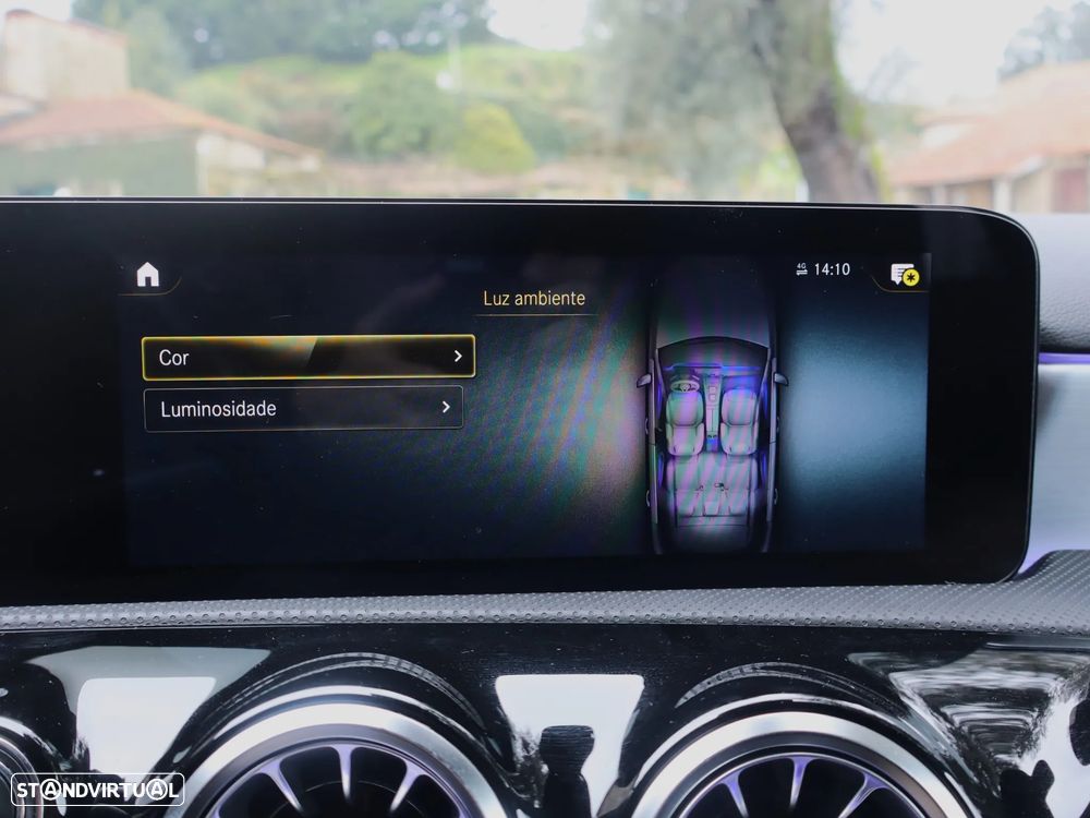 Mercedes-Benz A 250 e AMG Line - 23