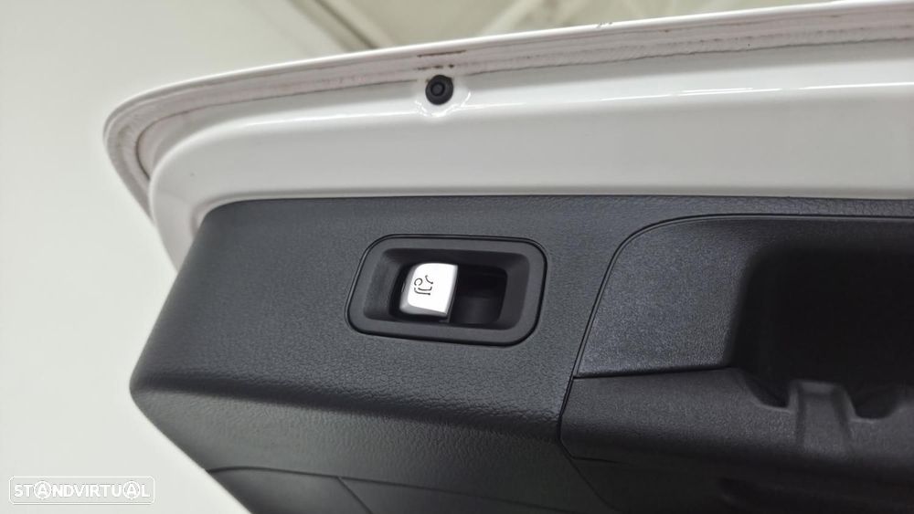 Mercedes-Benz GLC 300 de 4Matic 9G-TRONIC AMG Line Plus - 24