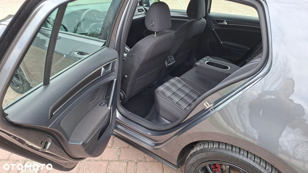 Volkswagen Golf GTD 2.0 TDI SCR DSG - 13