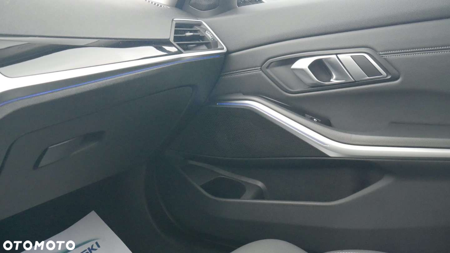 BMW Seria 3 - 20