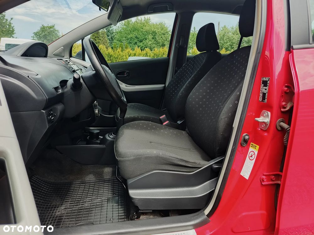 Toyota Yaris 1.3 Luna A/C - 6