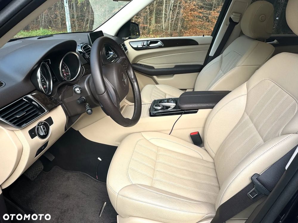 Mercedes-Benz GLE - 13