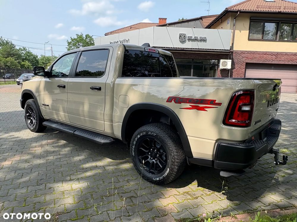 RAM 1500 - 8