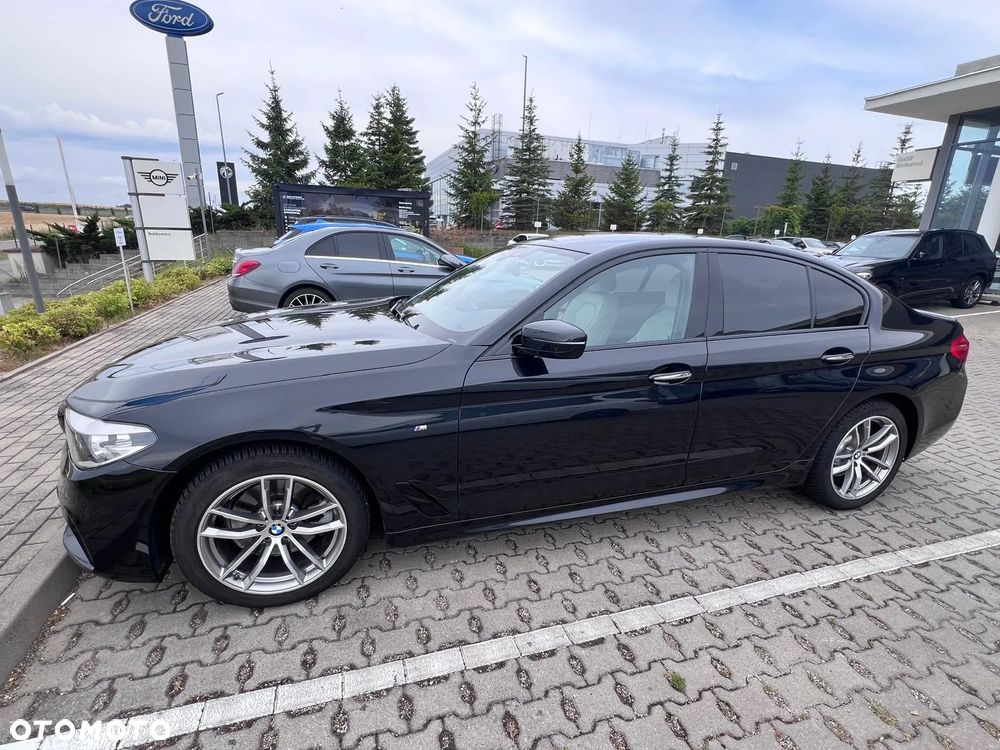 BMW Seria 5 520d M Sport - 12