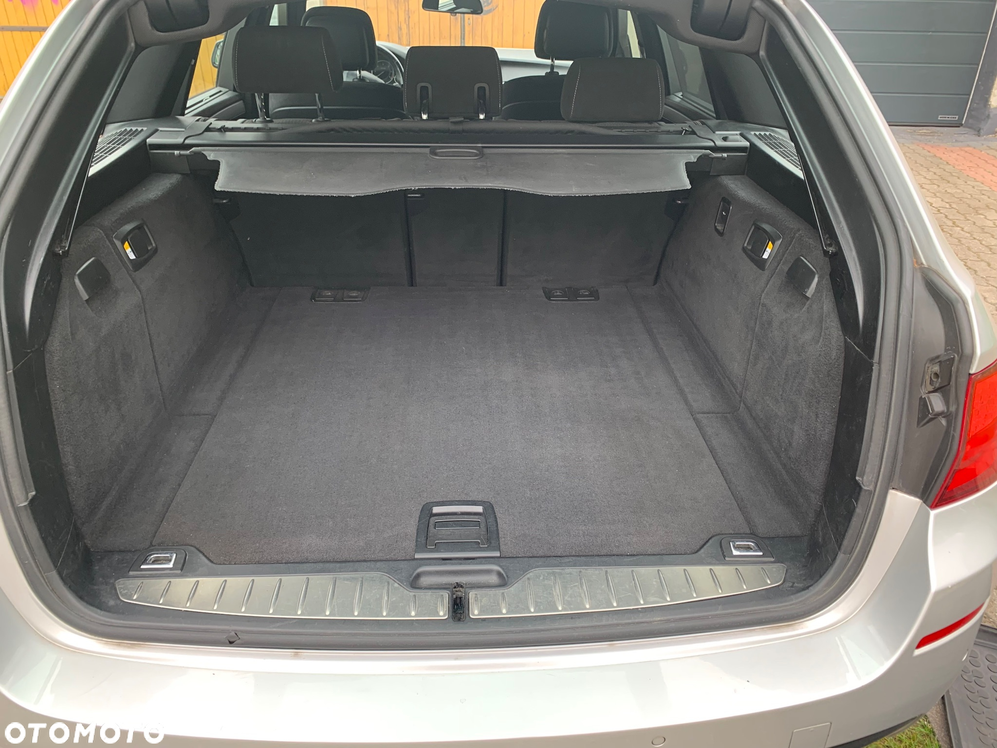 BMW Seria 5 525d xDrive - 14