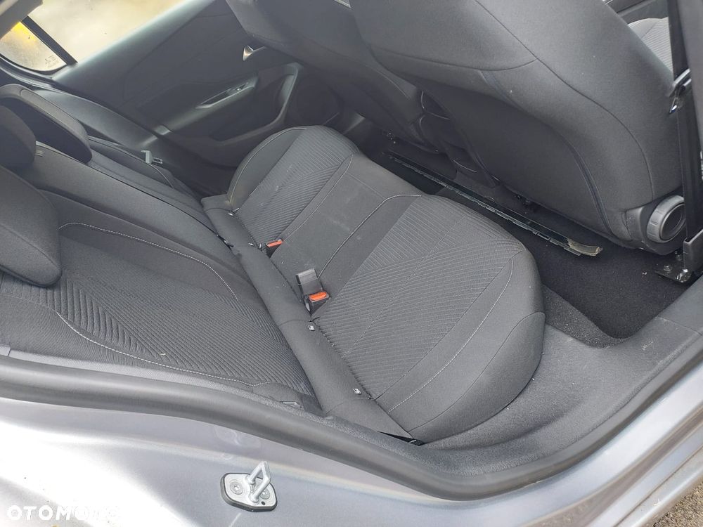 Peugeot 308 1.2 PureTech GPF Active Pack S&S EAT8 - 12