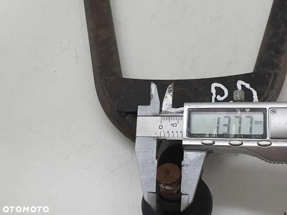 WAHACZ PRZOD DOLNY SWORZEN  TGB BLADE 250 - 12