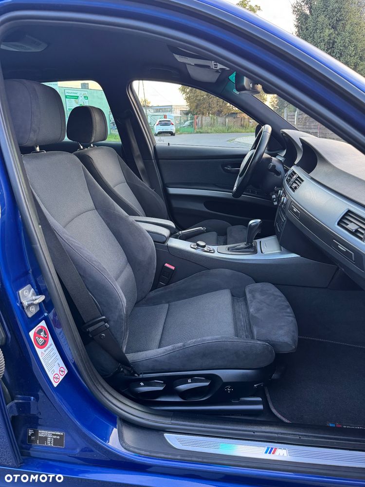 BMW Seria 3 320d DPF Edition Sport - 16