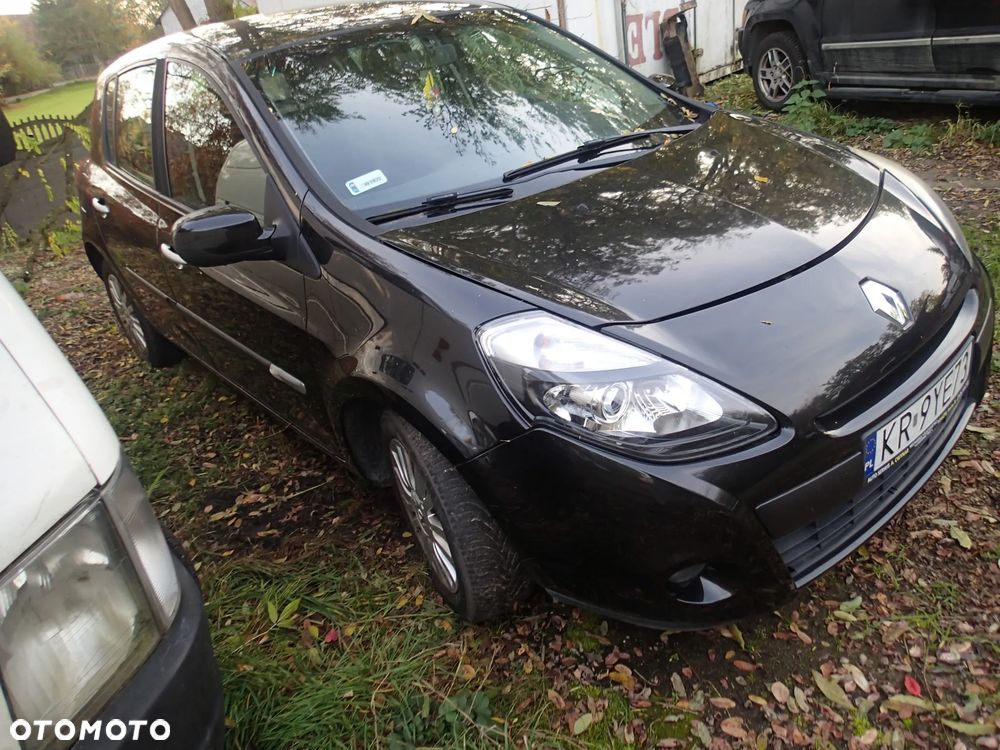 Renault Clio 2009 photo 2