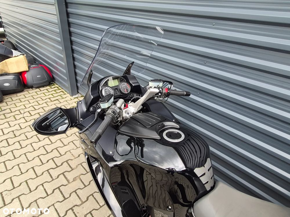 Kawasaki GTR - 18