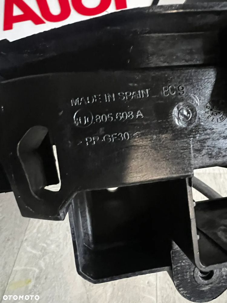ŚLIZG MOCOWANIE LAMPY PRAWY LEWY PRZÓD PRZEDNI AUDI Q3 8U0805607A 8U0805608A - 6