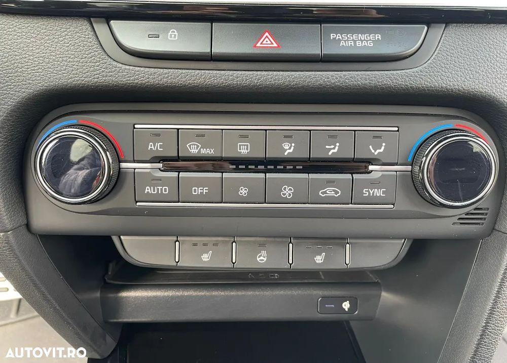 Kia Ceed 1.6 CRDi (48V Mild-Hybrid) DCT7 GT Line - 16