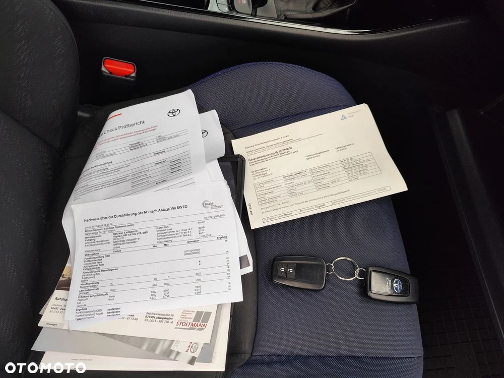 Toyota C-HR Hybrid Style Selection - 40
