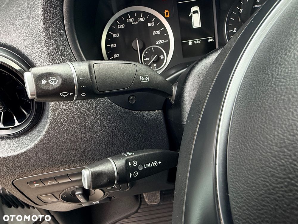 Mercedes-Benz VITO - 18