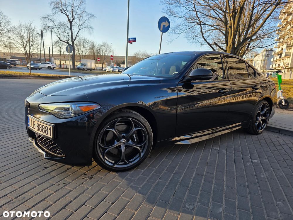 Alfa Romeo Giulia 2.0 Turbo 16V AT8-Q4 Estrema - 3