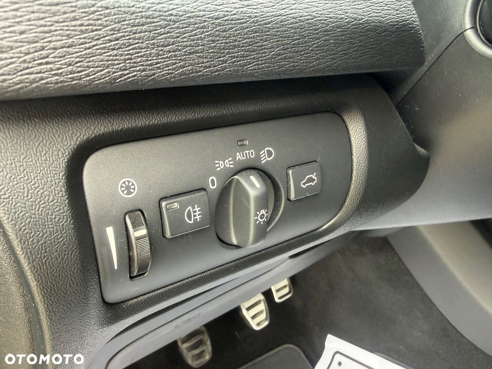 Volvo V40 D2 RDesign - 19