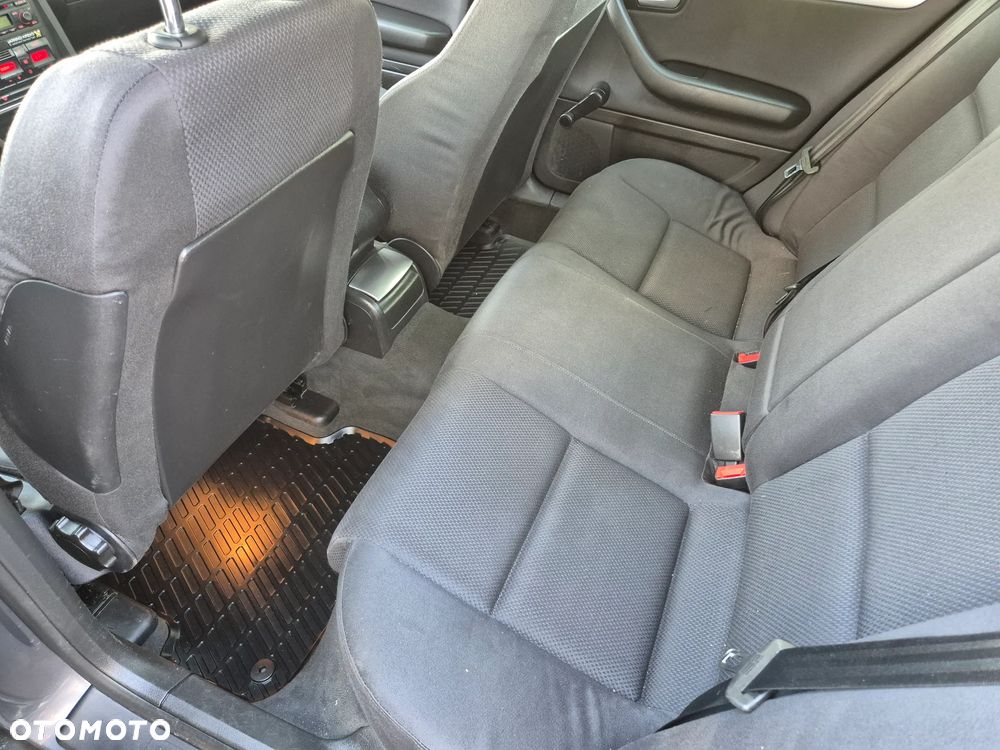 Audi A4 Limousine 1.8 T quattro - 7