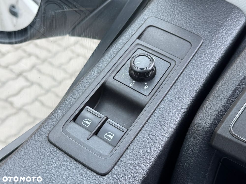 Volkswagen TRANSPORTER T6 - 12