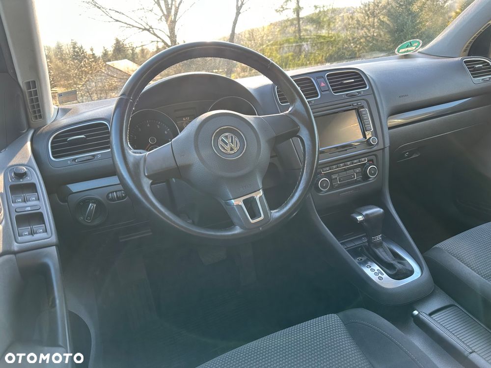 Volkswagen Golf 1.6 Trendline DSG - 10