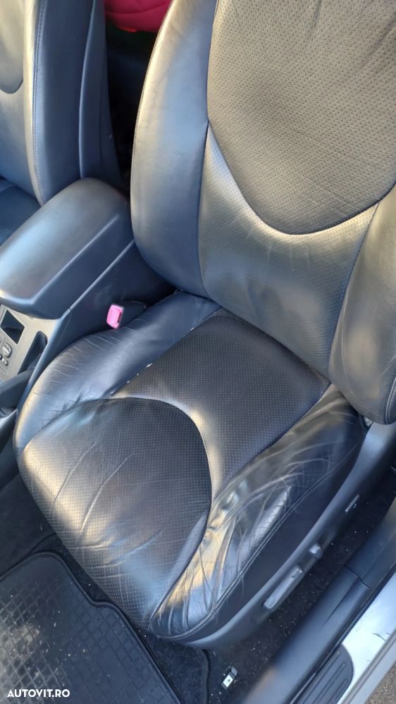 Toyota RAV4 2.2 D-4D 4x4 Automatik Executive - 12