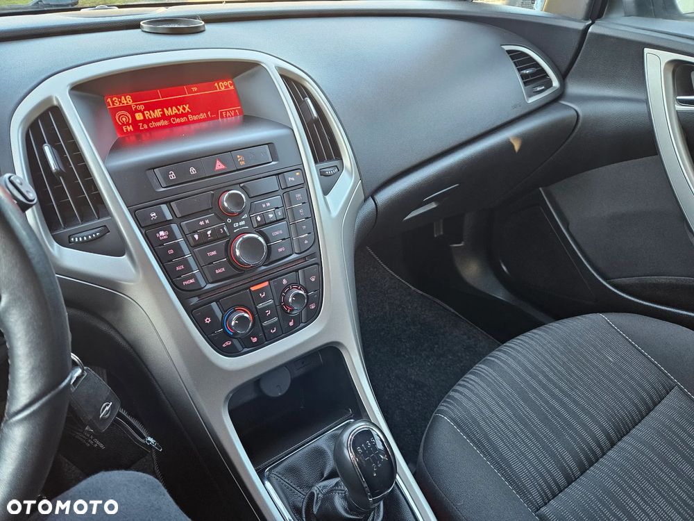 Opel Astra 1.6 Innovation - 20