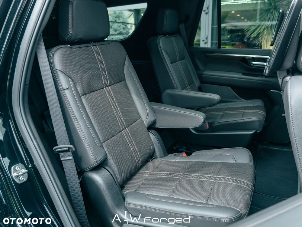 Chevrolet Tahoe - 28