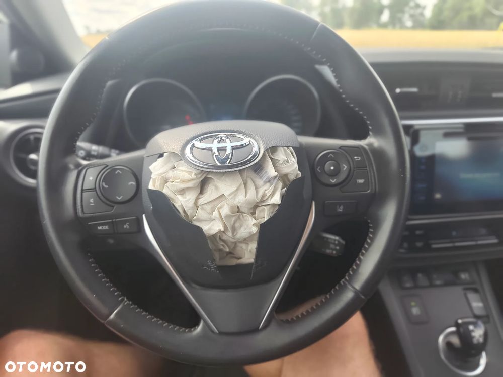 Toyota Auris - 19
