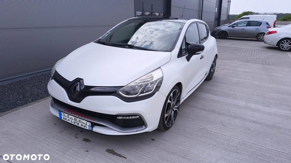 Renault Clio TCe 220 EDC R.S Trophy - 11