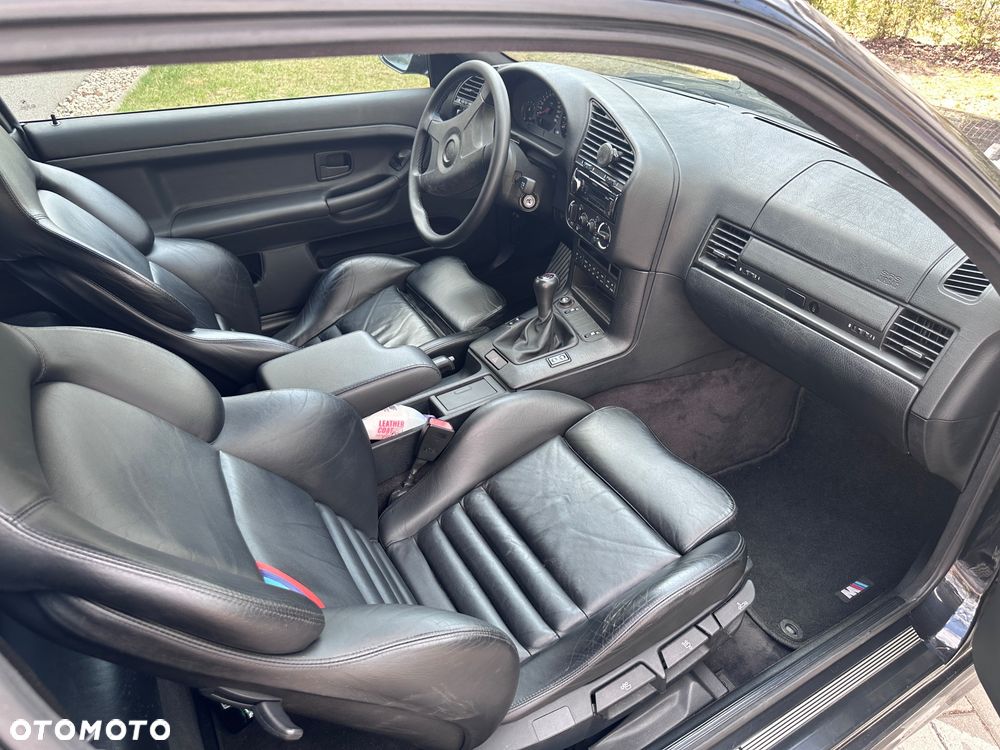 BMW M3 Standard - 4