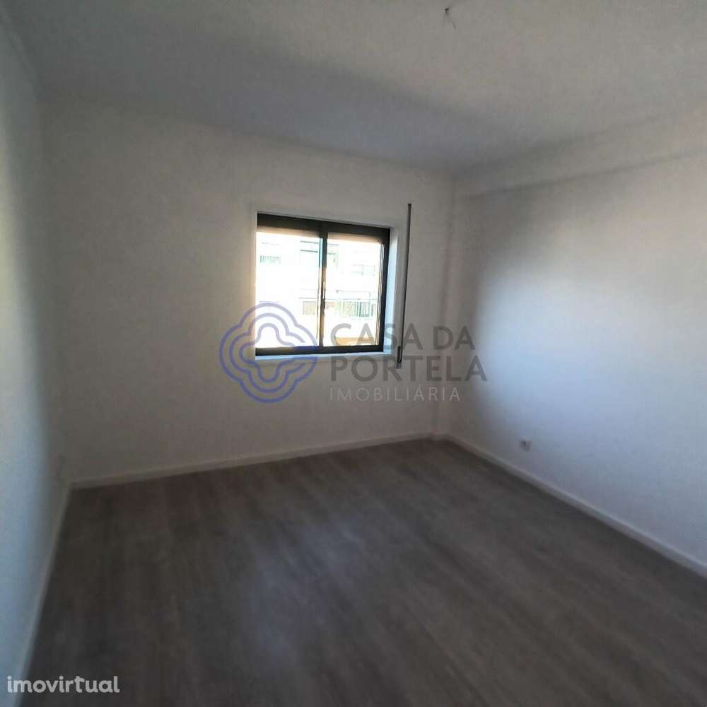 T2 Renovado na Rechousa em Canelas - Grande imagem: 5/24