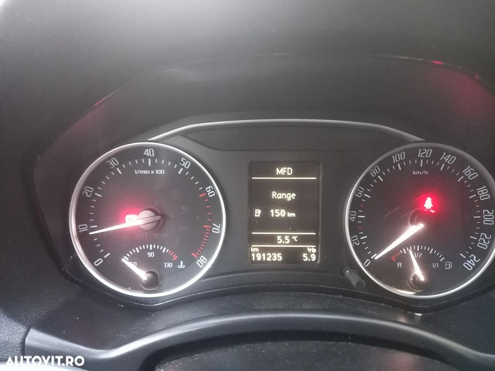 Skoda Octavia Combi 1.4 TSI FAMILY - 10