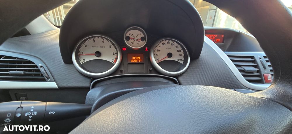 Peugeot 207 1.4 VTi Active - 13