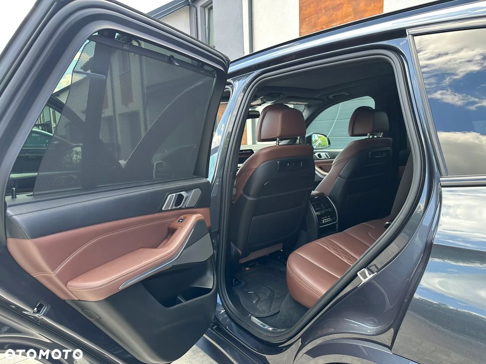 BMW X5 xDrive50i Sport-Aut - 15